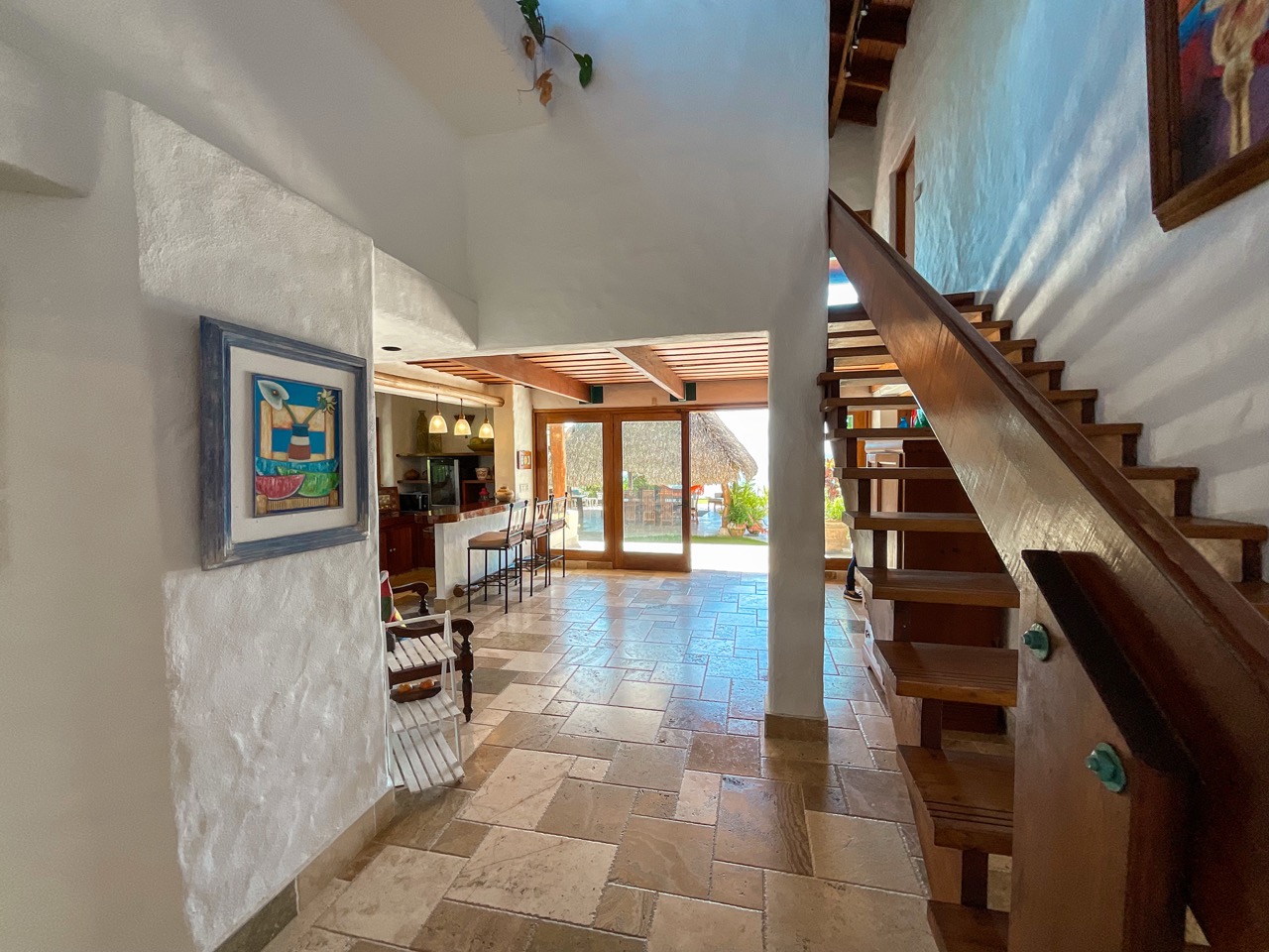 Villa Coral dining area